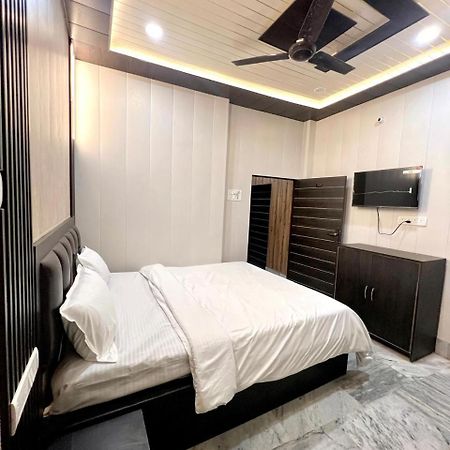Durga P Guest House Near Harishchandra Ghat Varanasi Bagian luar foto